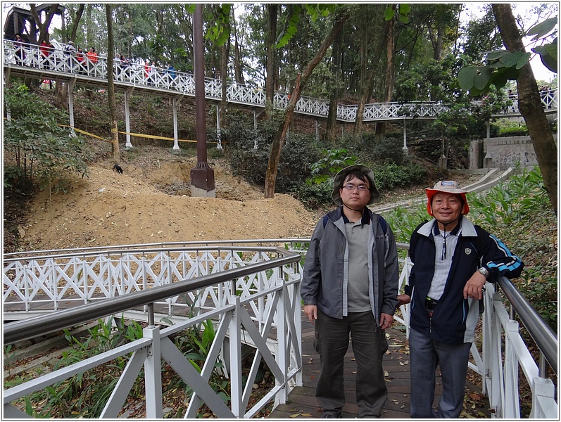 2015-03-23 16-07-11親水公園野薑花步道.JPG